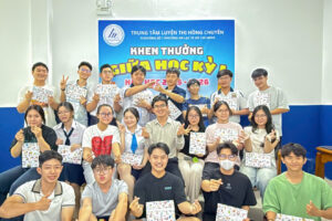 HÓA-TNGHĨA-TẬP THỂ